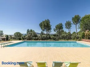 Holiday flats at Domaine de Saint-Endréol with golf, SPA and pool - Image 2