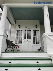 Moontide - Impecable Historic Home in Downtown Cape Charles! - Image 1