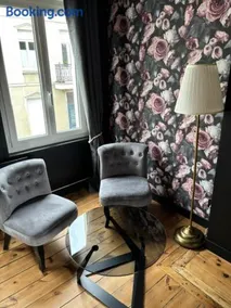 Suite romantique noire et bordeaux - Image 4