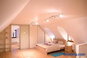 Old Town Apartment - Image 2