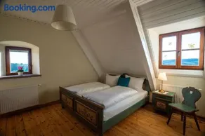 Ferienwohnung Burg Hohenhardt - Zimmer 9 und 10 - Image 1