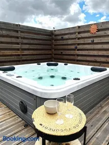 Cottage in Premium residence in Sainte-Foy - Image 2
