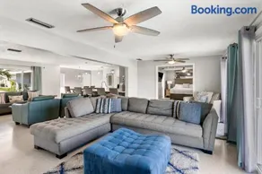 Casa Di Amici - Canal & Pool Home close to AMI! - Image 1