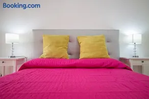 Cozy Apartment with Garden - Image 1