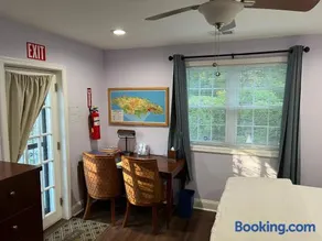 Carib Comfort B and B - Image 2