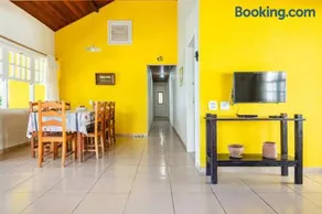 Casa 4 quartos, 2 suítes, piscina e acessibilidade - Frente para a lagoa - Image 4