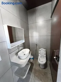 Quatro com suite e cozinha - Image 5