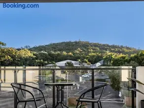 Stunning Mount View Modern Apartment MtGravatt CBD - Image 2