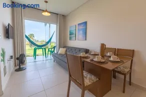 FLATS MAR'BELLA com Varanda para Relaxar e Praia pra Curtir, Cozinha Completa e Vaga na Garagem - Image 3