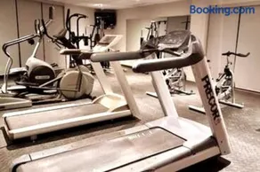 Cozy Spacious 1-BDR Studio #8. FREE Parking - Image 3