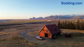 Lodge Borgarbrekka in Lón South East of Iceland - Birta Rentals - Image 1