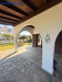 Villa Nikoleta - Beach Front luxury villa with beach access - Image 3