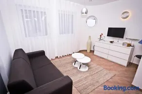 Apartment I&I - Image 4