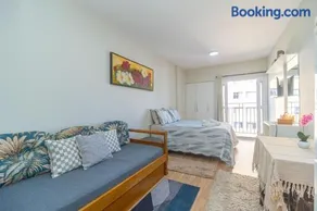 Apartamento Conforto Premium Prox ao Shopping Estação e Rua XV de Novembro, com Wi-Fi Rápido! ideal para trabalho ou lazer e - Image 1