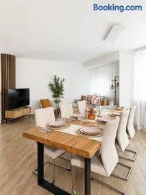 Park & Stay Cologne Apartment - Image 4
