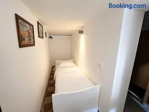 LIKE Host - Image 3