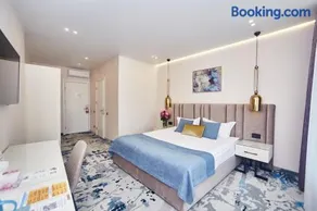 Jupiter Hotel - Image 3