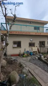 Mettaguesthouse慈しみの宿 - Image 1