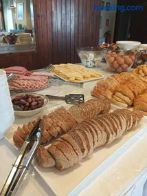 IZEΛA Hotel - Image 4