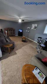 Newly Furnished Modern Apartment - Image 3