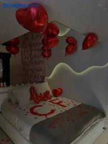 SPA PRIVATIF - LOVE ROOM LUXE - PROCHE DISNEY - Image 1