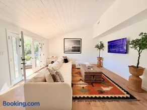 Ojai Valley Luxury Hillside Estate - Image 1