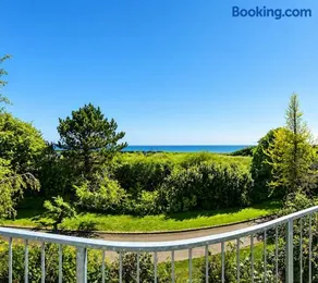 White House Hideaway with sea views, 2 minute walk to Pett Level beach - Image 2