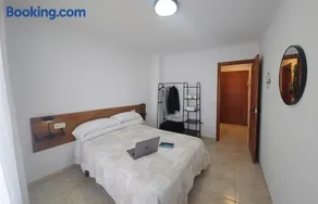 Cosy Apartament Figueres - Image 1