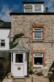 Penny Farthing Charming Countryside Cottage - Image 2
