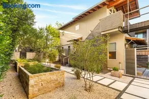 5BR Austin Compound Casita & High End finishes - Image 4