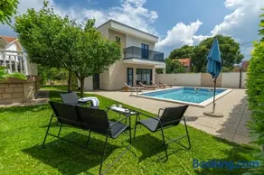 Holiday home Maja with private pool - Image 3
