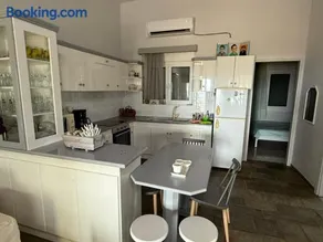 MARELUNA -Seaside Retreat - Image 1