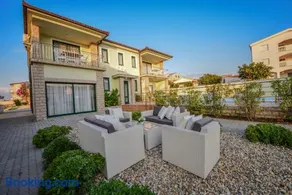 Sunset Deluxe Villa - Image 4