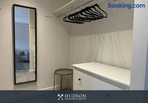 Spacious Townhouse with Garden - Image 2