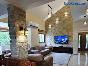 Huge Villa In Kibbutz Dafna - Image 2