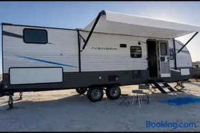 Beachfront Rv "The Beach Bum" - Image 4