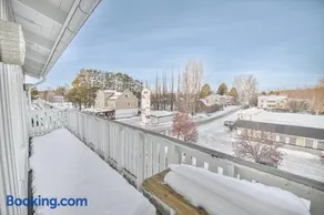 Central two-room apartment with a large balcony - Image 3