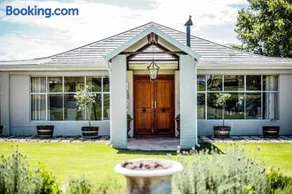 Cathedral Peak Wine Estate Manor - Image 3