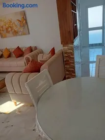 chic apartment for rent - Image 2