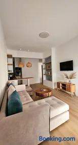 Sunrise condo - Image 1