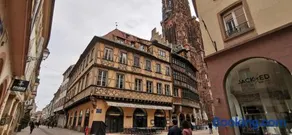 New Duplex de charme au pied de la Cathédrale Carré d'or - Image 1