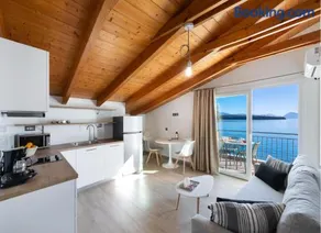 Marmel seaside apartment-BRANDNEW Beachfront apartment in Nydri - Image 5
