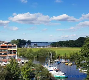 Yachthafenblick - Image 1