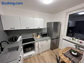 1 Izbovy Apartman - Širšie Centrum - Image 2