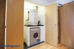Studio Apartment in Bury Town Centre - Image 3