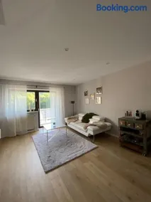 Ferienhaus mit Blick ins Grüne - Image 2