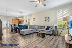 Anglers Reef Islamorada 2BR 3BA Oceanview Home in Gated Community With Resort Style Pool, Private Beach and Marina - Image 1