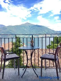 Lario View Apartment - Image 1