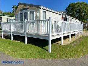 Red Squirrel Lodge - Image 1