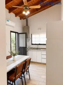 Casa mendocina con gran jardín y parrilla - Image 3